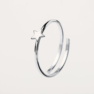 Anello donna minimal con stella singola in argento 925, design essenziale e moderno