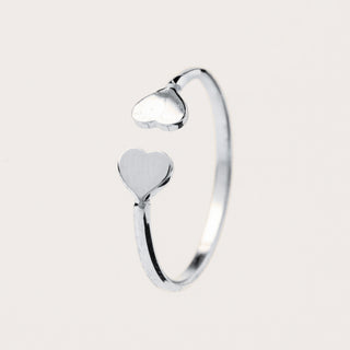 Anello donna con doppio cuore in argento 925, design minimal ed elegante