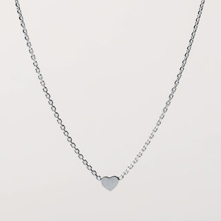 Collana minimal con cuore centrale in argento 925 da donna, gioiello artigianale Made in Italy