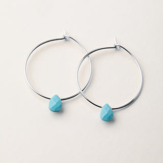 Orecchini a cerchio in argento 925 placcato oro con goccia pendente in turchese sintetico