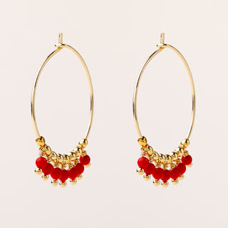 Orecchini a cerchio 2 cm in argento 925 placcato oro con pendenti decorativi in corallo sintetico