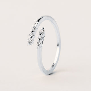 Anello aperto in argento 925 placcato oro con piccoli zirconi bianchi alle estremità