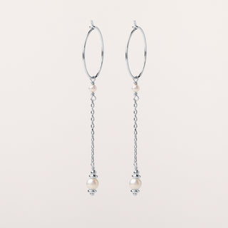 Orecchini a cerchio in argento 925 placcato oro con catena pendente e perla finale da 5 cm