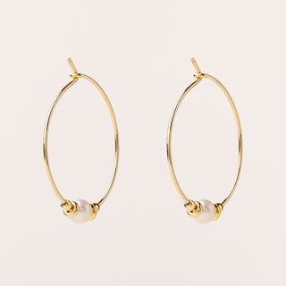 Orecchini a cerchio diametro 2 cm in argento 925 placcato oro con perla centrale elegante
