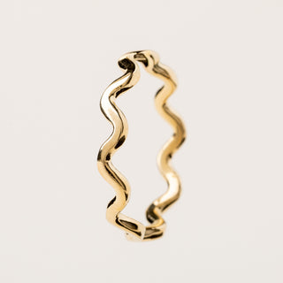 Anello argento placcato oro ondulato design moderno
