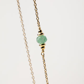 Collana sottile oro con pietra naturale centrale