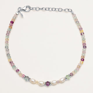 Bracciale in argento rodiato con perle d'acqua dolce e fluorite.