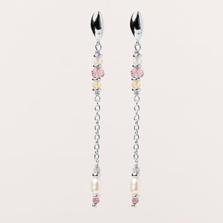 Orecchini pendenti in argento rodiato, perle e fluorite.