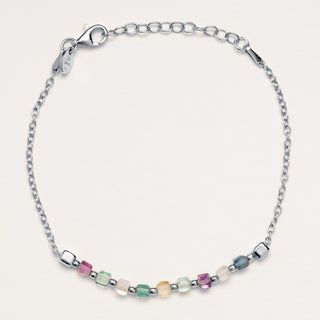 Bracciale in argento rodiato impreziosito da cubi di pietra fluorite.