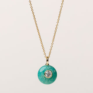 Collana in argento 925 dorato impreziosita da pietra naturale e zircone.
