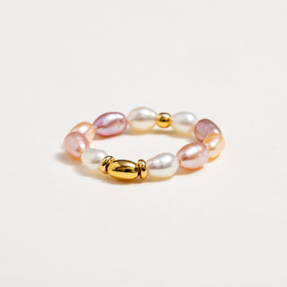 Anello regolabile con perle multicolor ed elemento ovale centrale