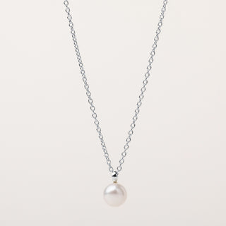 Collana in argento 925 placcato rodio con perla d’acqua dolce centrale da 1 cm