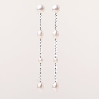 Orecchini pendenti lunghi 8,5 cm in argento 925 placcato rodio con perle d’acqua dolce a cascata