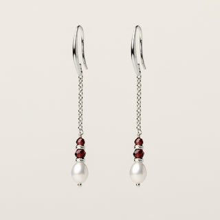 Orecchini in argento 925 Rodiato con granato naturale dal design geometrico essenziale.
