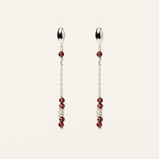 Orecchini in argento 925 Rodiato con granato naturale dal design geometrico essenziale.