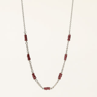 Collana in argento 925 Rodiato con granato naturale dal design geometrico essenziale.