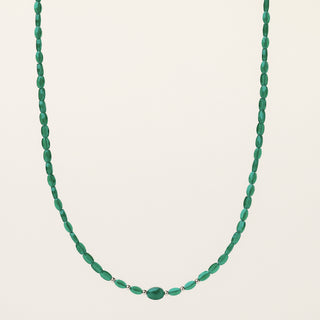 Collana in argento 925 Rodiato con cristallo verde dal design geometrico essenziale.