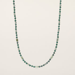 Collana in argento 925 Rodiato con cristallo verde dal design geometrico essenziale.