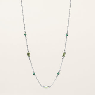 Collana in argento 925 Rodiato con cristallo verde dal design geometrico essenziale.
