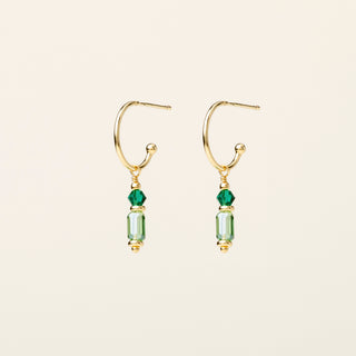 Orecchini in argento 925 dorato con cristallo verde dal design geometrico essenziale.