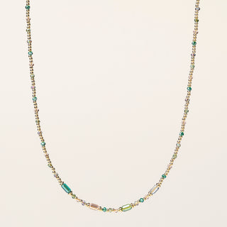 Collana in argento 925 dorato con cristallo dal design geometrico essenziale.