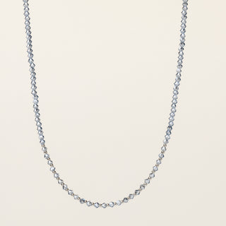 Collana in argento 925 Rodiato con cristallo ghiaccio dal design geometrico essenziale.