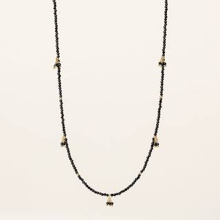 Collana in argento 925 dorato con spinello naturale dal design geometrico essenziale.