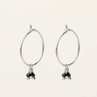 Orecchini in argento 925 Rodiato con spinello naturale dal design geometrico essenziale.