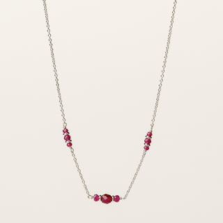 Collana in argento 925 Rodiato con corindone naturale dal design geometrico essenziale.