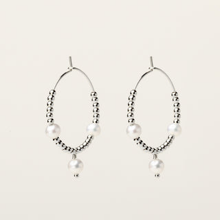Orecchini in argento 925 Rodiato con perle d'acqua dolce dal design geometrico essenziale.