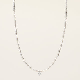Collana in argento 925 Rodiato con perle d'acqua dolce dal design geometrico essenziale.
