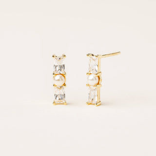Orecchini in argento dorato da 2 cm con perle naturali d'acqua dolce e zirconi.
