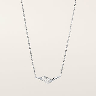 Collana in argento 925 Rodiato con zirconia dal design geometrico essenziale.