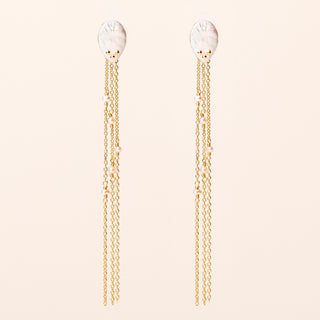 Pearl drop pendante