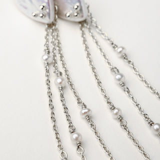 Pearl drop pendante